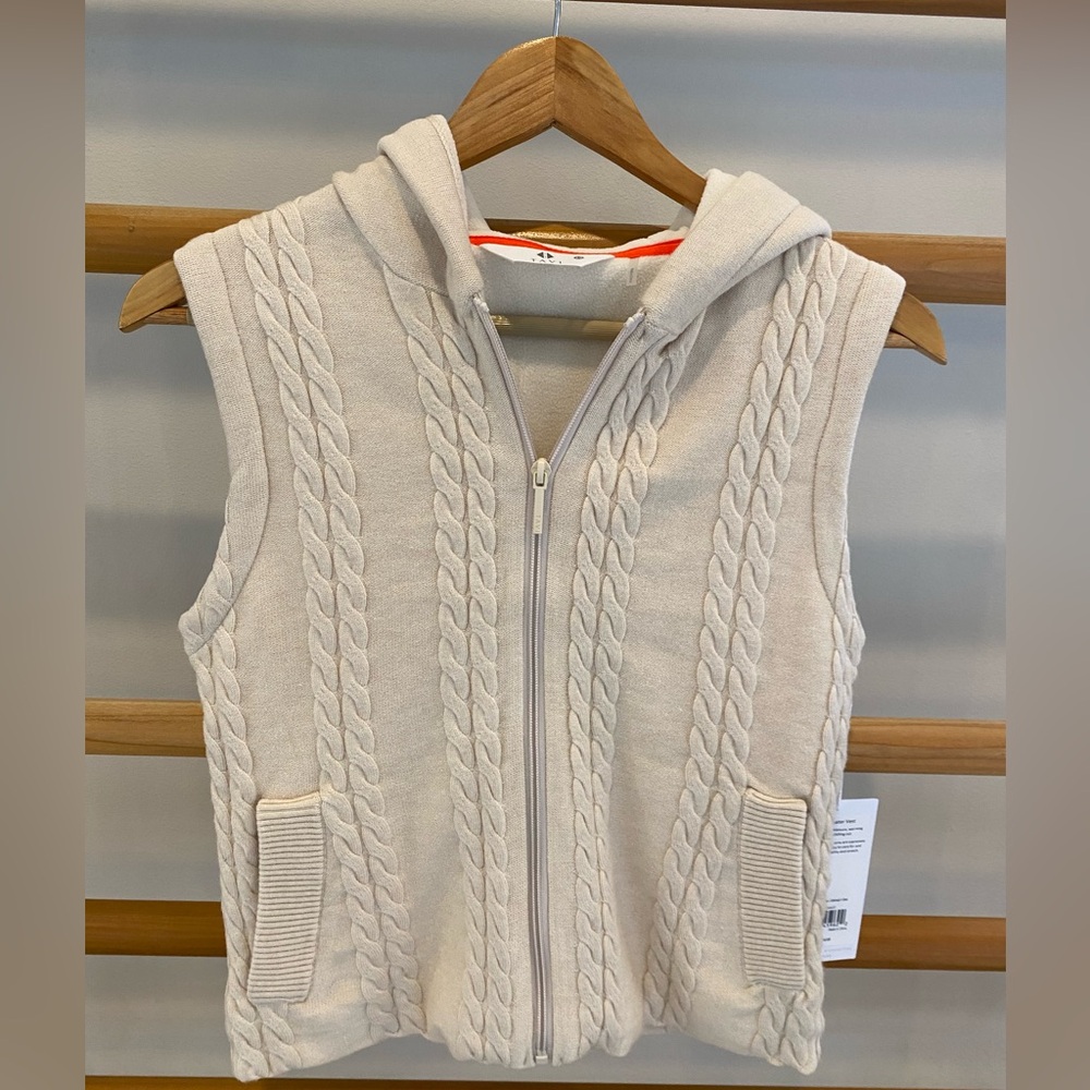 Sleeveless Cable-Knit Hooded Vest - Cream